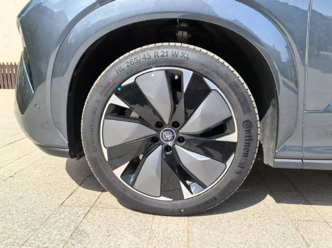 智能与豪华再升级 试驾比亚迪旗舰车型汉L与唐L