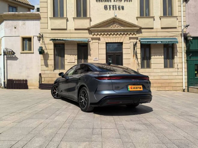 智能与豪华再升级 试驾比亚迪旗舰车型汉L与唐L