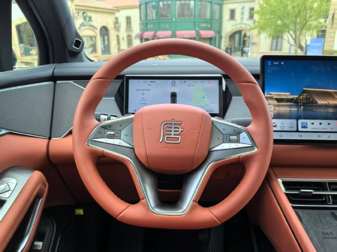 智能与豪华再升级 试驾比亚迪旗舰车型汉L与唐L