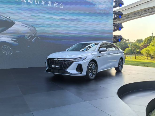 售价7.99-10.99万元 奇瑞风云A8正式上市
