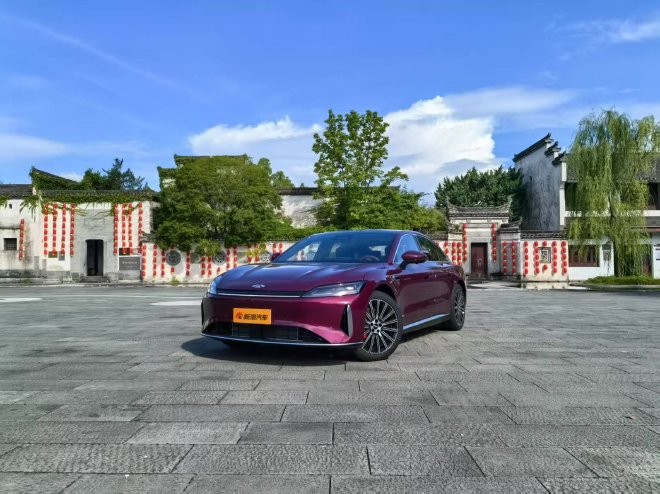 试驾风云A9L 感受“9”字辈家族新宠儿的魅力