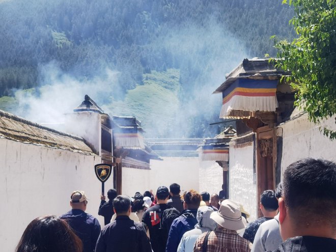 开着兰博基尼去越野 极致狂牛深度体验
