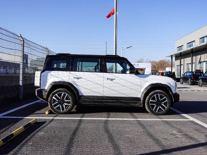 试驾iCAR 03 配8+X全路况驾驶模式