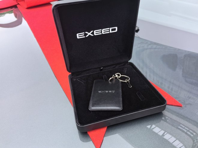 订单突破2.2万台 星途星纪元ET正式进行交车