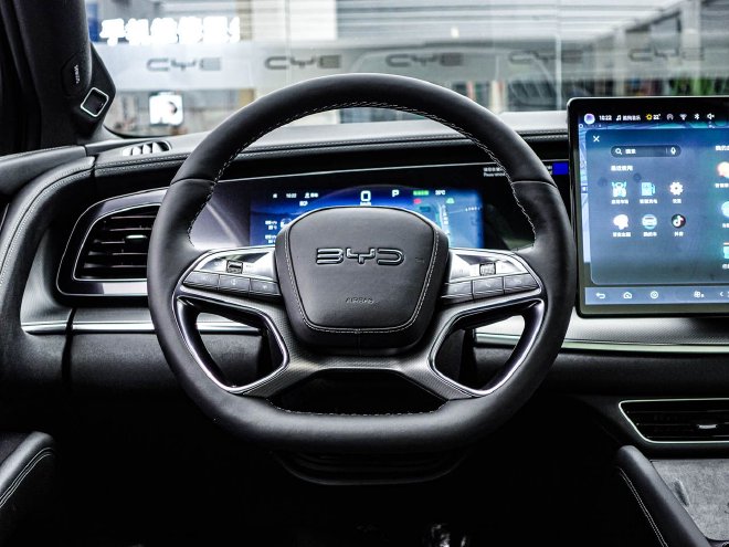 静态实拍比亚迪海狮07EV 满足多场景用车需求
