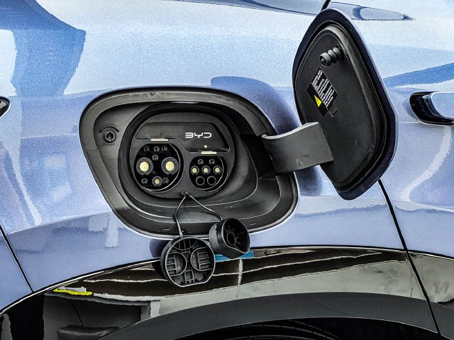 静态实拍比亚迪海狮07EV 满足多场景用车需求