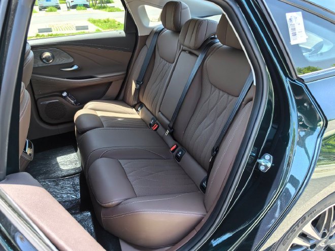 换装8AT变速器 试驾奇瑞艾瑞泽8 御+版车型