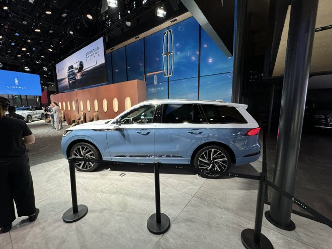 飞行家林肯2024款 bbc4-708beb30cffdebf6e7c183eb6d1548f9.jpg