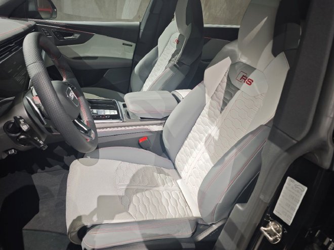 具有收藏价值 一汽奥迪RS旗舰双车正式上市