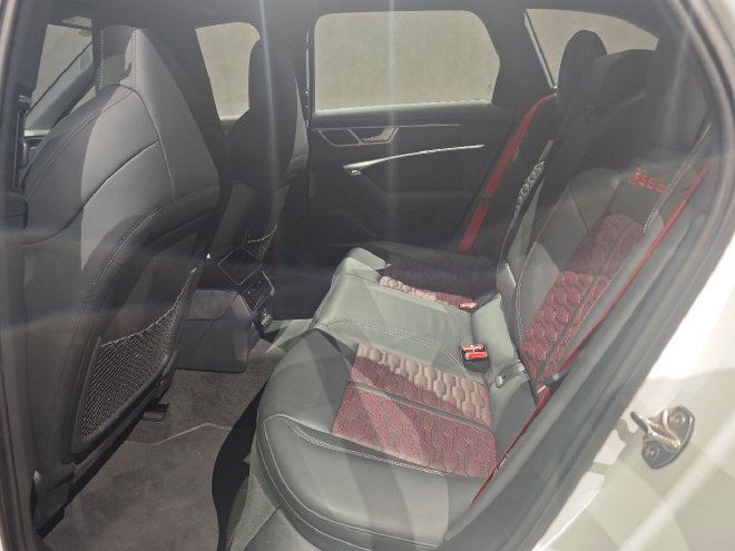 具有收藏价值 一汽奥迪RS旗舰双车正式上市