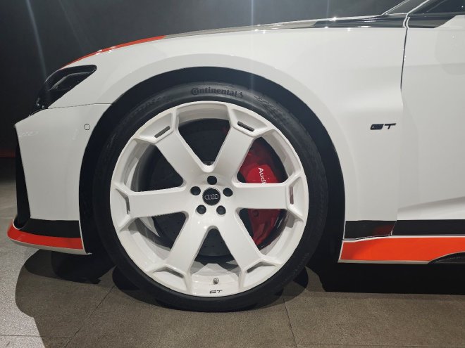 具有收藏价值 一汽奥迪RS旗舰双车正式上市