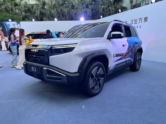 方程豹钛3正式上市 售价13.38-19.38万元