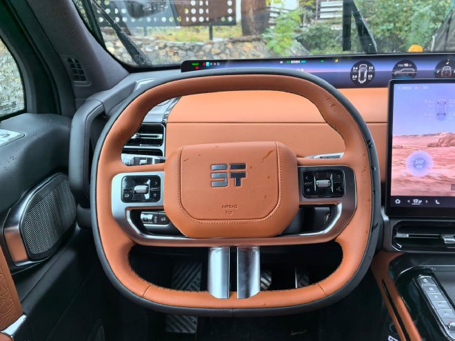 试驾纵横G700 用实力诠释何为硬派豪华SUV