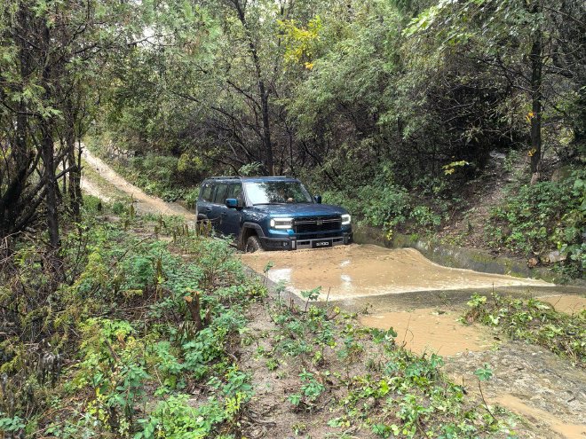 试驾纵横G700 用实力诠释何为硬派豪华SUV