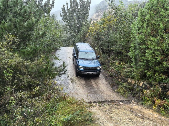 试驾纵横G700 用实力诠释何为硬派豪华SUV