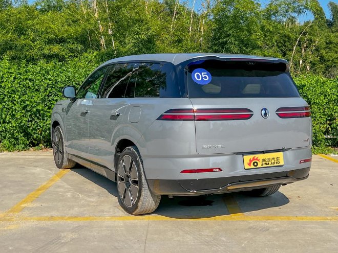 舒适与性能相得益彰 动态试驾腾势N8L