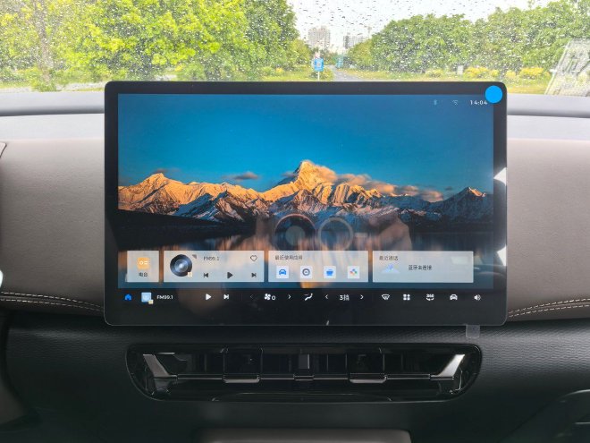 一款车配三种动力 综合试驾五菱星光730混动版