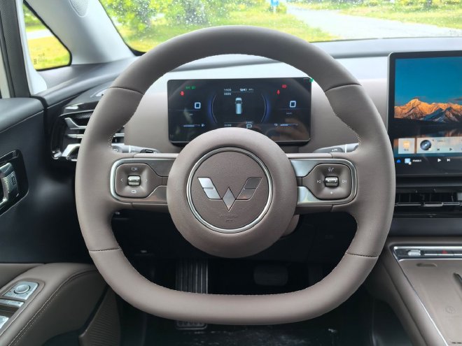 一款车配三种动力 综合试驾五菱星光730混动版