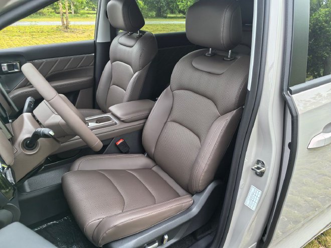 一款车配三种动力 综合试驾五菱星光730混动版