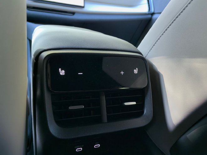 安全与时尚全兼容 抢先试驾沃尔沃全新XC70