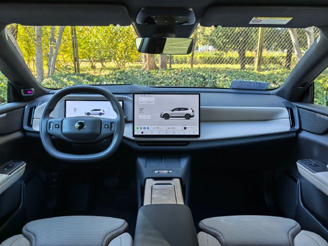 安全与时尚全兼容 抢先试驾沃尔沃全新XC70