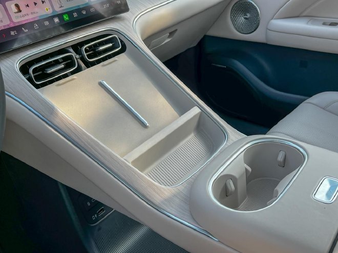 家用增程SUV新选择 试驾广汽埃安AION i60