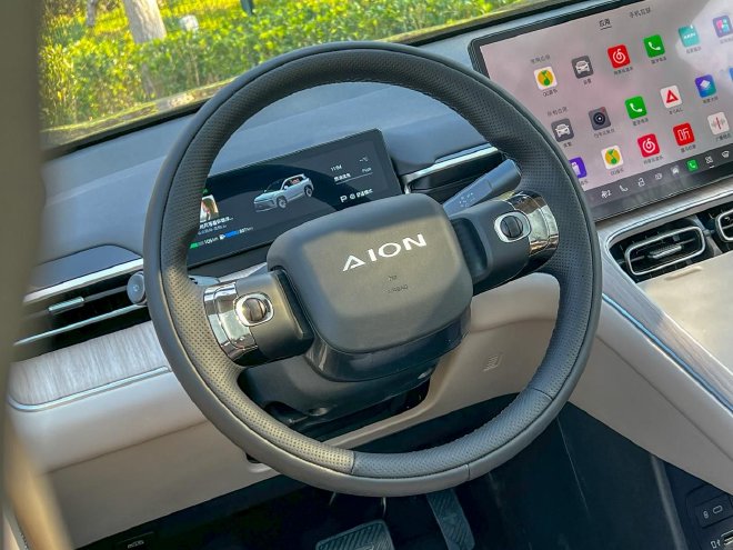 家用增程SUV新选择 试驾广汽埃安AION i60