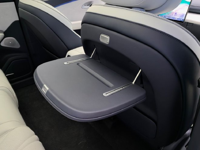 搭载猎鹰700+ 抢先体验风云T9L四驱版