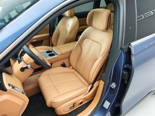 实拍星途EX7 感受科技与性能的多重进化