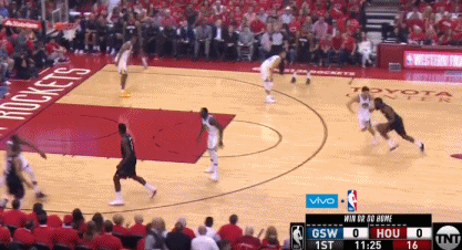 【影片】犯規危機!勇士開場4犯,K湯打3分39秒吃3犯無奈下場!-黑特籃球-NBA新聞影音圖片分享社區