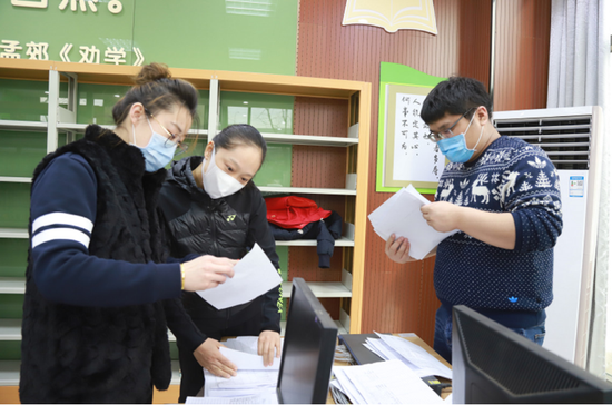 外来人口摸排_薛之谦天外来物图片