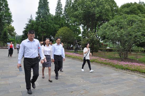 中国十六岁到六十岁劳动人口_中国人口图片(3)