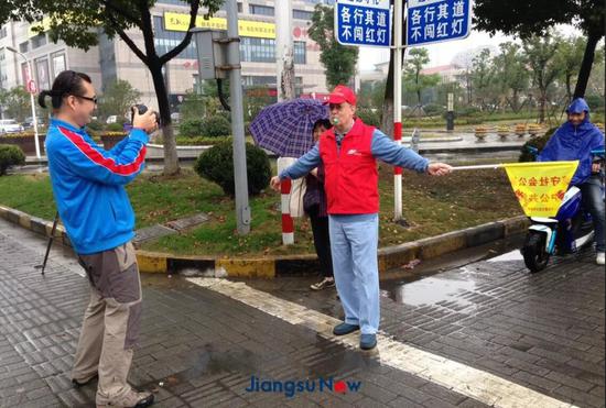 ▲唐磊交通执勤(唐磊供图)