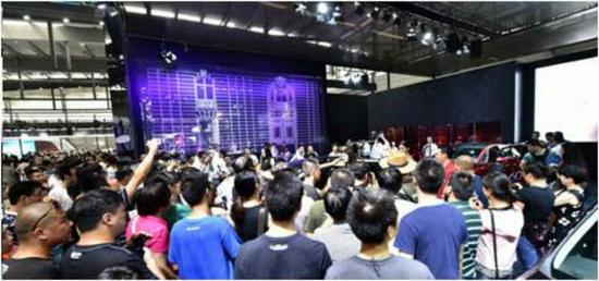 无锡广电广告公司总经理方益采访:方兴未艾 开