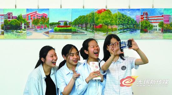 天一中学国际部书画摄影展 展现当代高中生艺