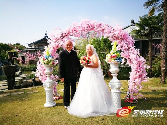 阳山婚纱店_婚纱店门头