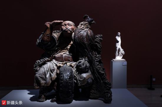 雕塑作品:《草原守望者》