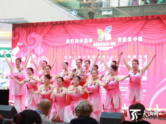 12月29日,“乌鲁木齐的声音”戏曲戏迷票友大会启动仪式暨海选活动现场。
