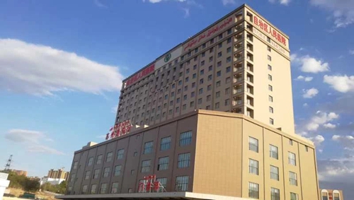 自治区人民医院苏州路院区外景图。丁荣山 摄