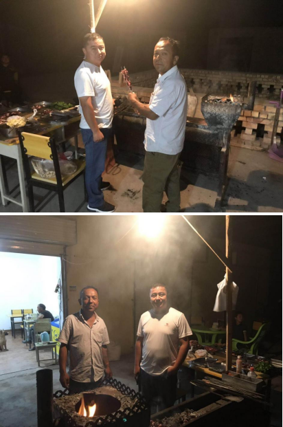 傍晚,工作队队长吾拉木江书记在米吉提的烤肉点帮忙
