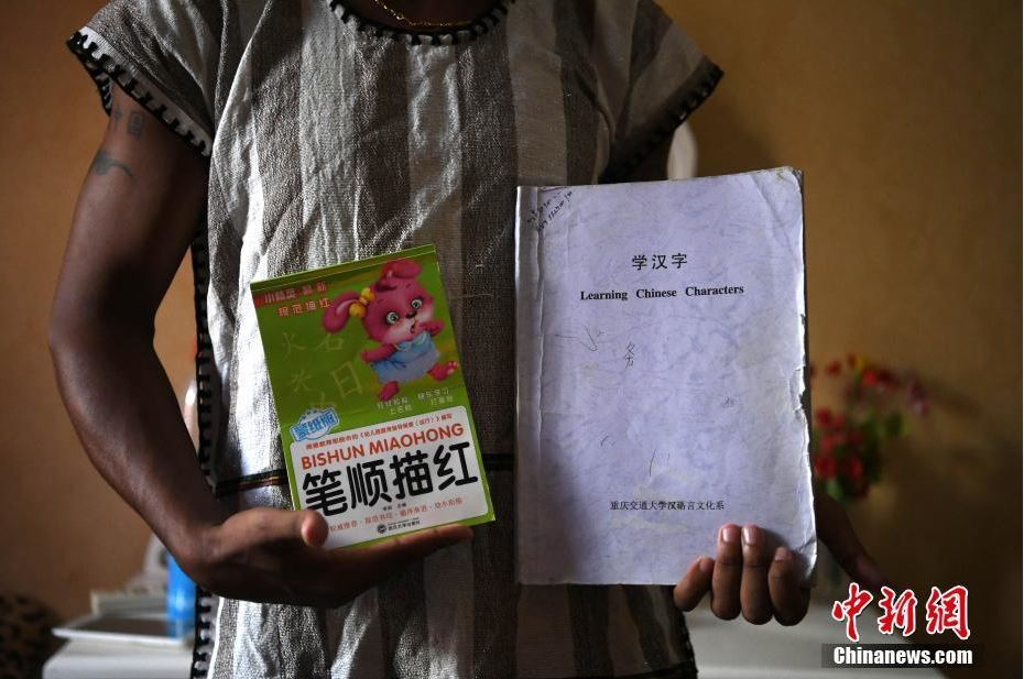 美女露%100的奶头无挡挡