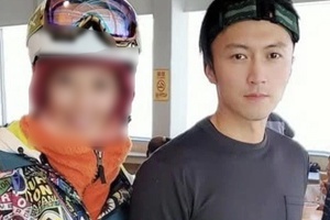 网友日本偶遇谢霆锋滑雪 身边不见王菲