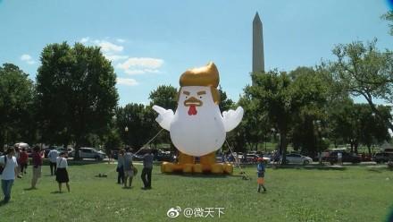 囧哥:大爷大妈占领KTV,李嬢嬢你又点枸杞威士忌啦? 囧哥:大爷大妈占领KTV,李嬢嬢你又点枸杞威士忌啦?图片