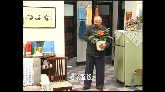 囧哥午间版:招聘一个追星的 摄影文案美工翻译全有了 囧哥午间版:招聘一个追星的 摄影文案美工翻译全有了图片