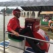 囧哥:有毒!高校迎新唱萧敬腾名曲立刻暴雨 唱完雨停 囧哥:有毒!高校迎新唱萧敬腾名曲立刻暴雨 唱完雨停图片