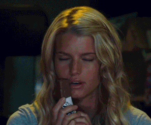 本囧一看到干瘪的钱包就晕倒,要妹纸抱抱才能站起来,是得了东方少爷