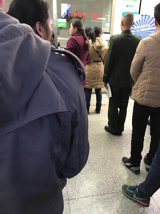 囧哥说事:圣诞节送PS4做礼物,让你看懂男人的尊严 囧哥说事:圣诞节送PS4做礼物,让你看懂男人的尊严图片