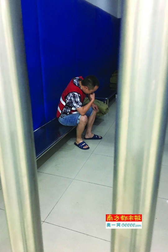 马某因卖驾驶证记分被深圳交警抓获,被处以行政拘留。