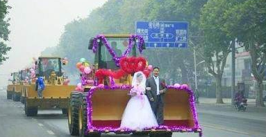 囧哥:可惜王柏川没赶上!共享宝马出现 以后没人买蓝宝马了 囧哥:可惜王柏川没赶上!共享宝马出现 以后没人买蓝宝马了图片