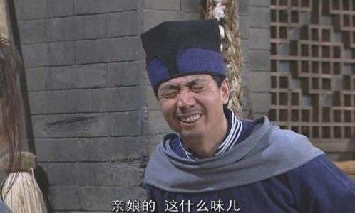 囧哥:大爷大妈占领KTV,李嬢嬢你又点枸杞威士忌啦? 囧哥:大爷大妈占领KTV,李嬢嬢你又点枸杞威士忌啦?图片